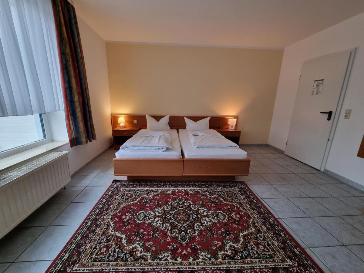 Erbenholz Hotel Laatzen Екстер'єр фото