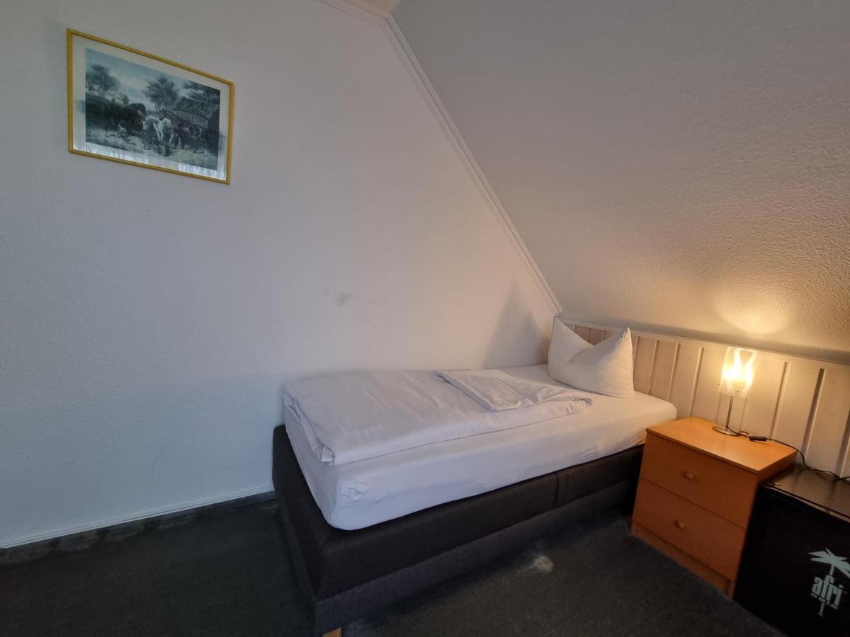 Erbenholz Hotel Laatzen Екстер'єр фото