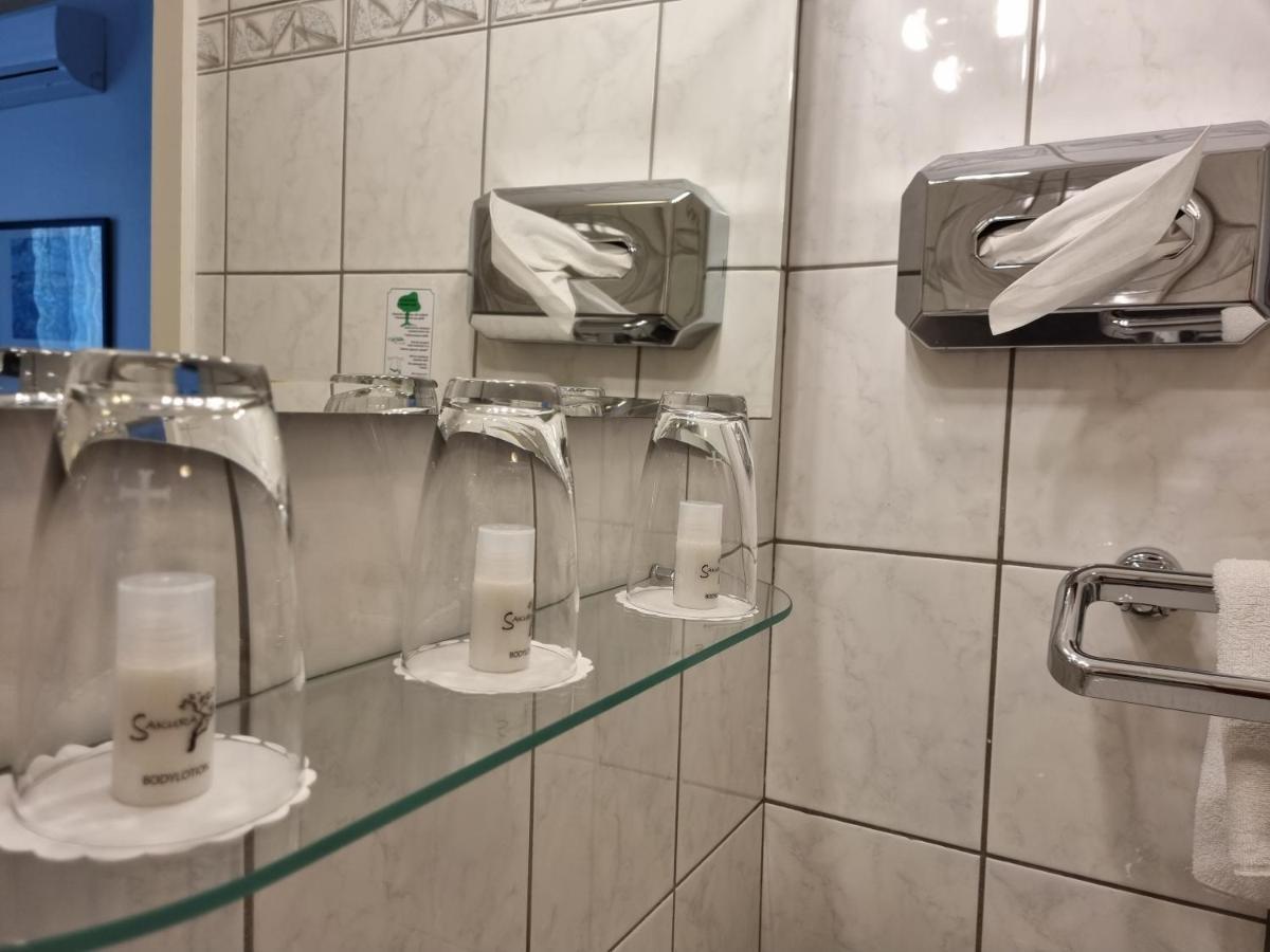 Erbenholz Hotel Laatzen Екстер'єр фото