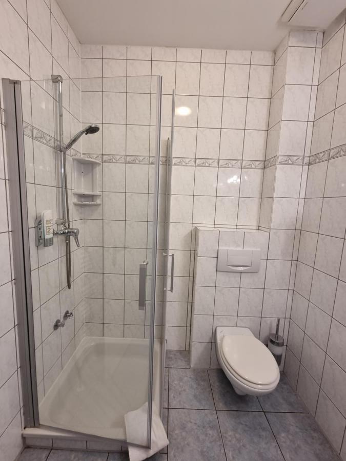 Erbenholz Hotel Laatzen Екстер'єр фото